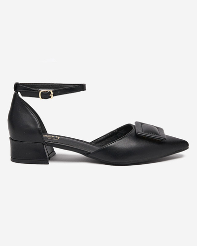 OUTLET Fekete női pumpák lapos sarkú Beriji - Cipők