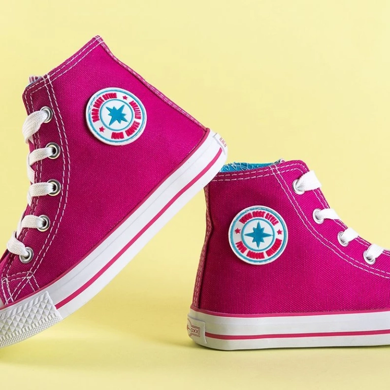 OUTLET Fuchsia gyermekcipők Alvari kitűzővel - Lábbeli