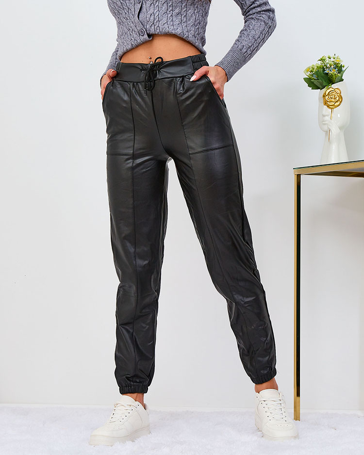 Royalfashion Fleece-bélésű női ökobőr nadrág fekete színben