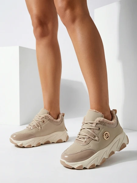 Royalfashion Női szigetelt tornacipő Caroz