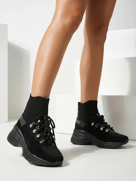 Royalfashion Női fekete, szigetelt Aleppo tornacipő