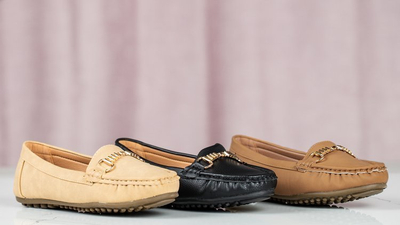 Fekete mokaszin fém Abu-Dabi díszítéssel - Lábbeli