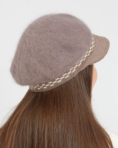 Royalfashion Női baretta csúccsal