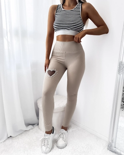Női leggings bézs színben, szívvel - Ruházat