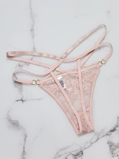 Royalfashion Női tanga csipkével