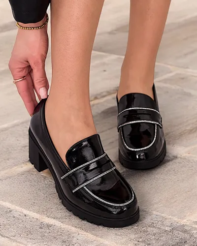 Royalfashion Női lakkbőr belebújós cipő Befies