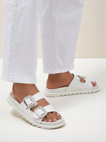 Royalfashion női papucsok csatokkal Mrs Aurora