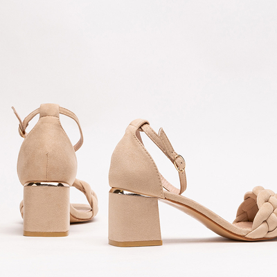 OUTLET Bézs színű női szandál díszített övvel Venesi - Cipők