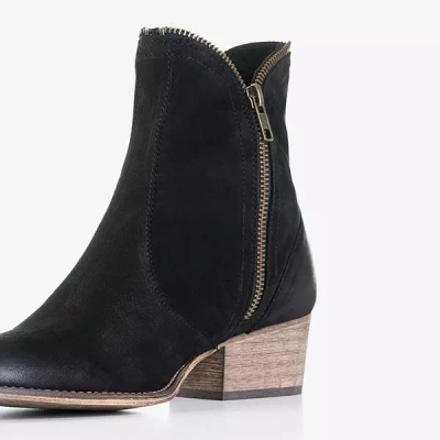 OUTLET Fekete női bokacsizma lapos sarokkal Aquesi - Lábbeli