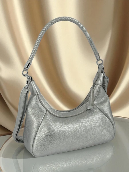 Royalfashion Kis női öko bőr táska díszítő pánttal Lacquea