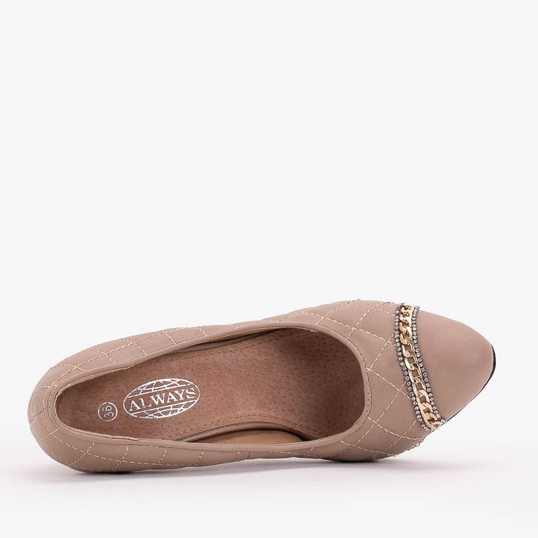 Bézs női steppelt pumpák tűsarkún, díszített Rilas - Cipővel