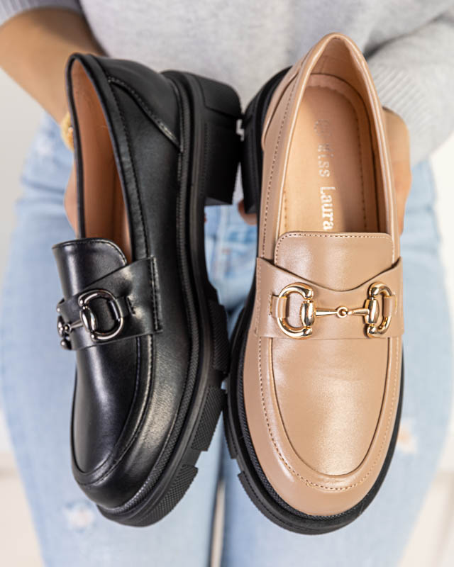 OUTLET Világosbarna női cipő orrán díszes Veteca - Lábbeli