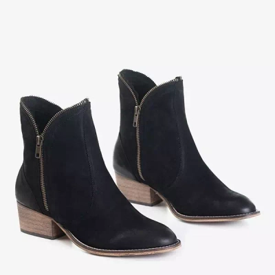 OUTLET Fekete női bokacsizma lapos sarokkal Aquesi - Lábbeli