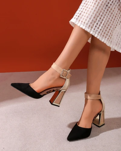 Royalfashion Klasszikus női magassarkú Wernone