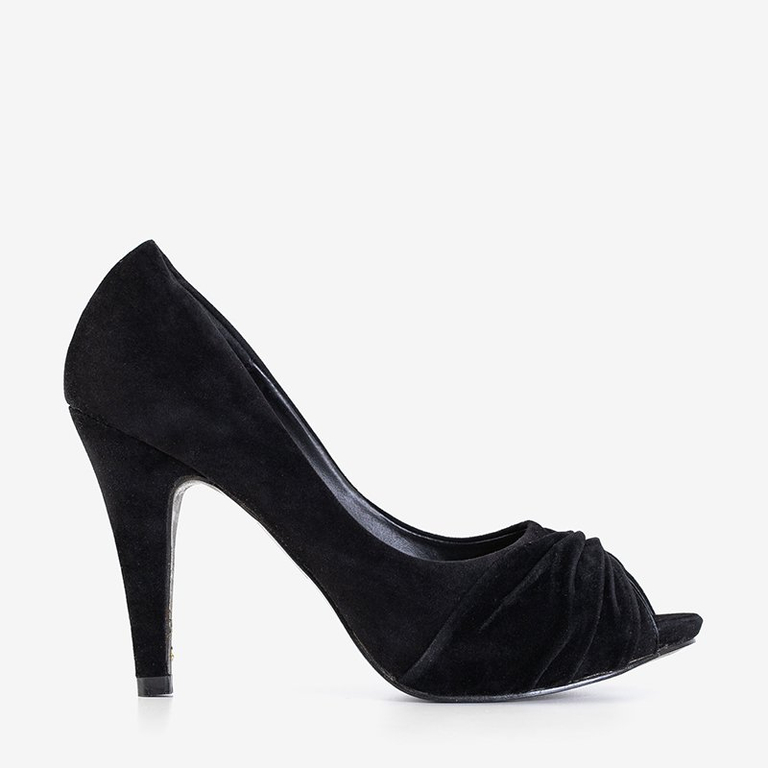 Fekete női szivattyúk tűsarkún, Faira szabással - Lábbeli