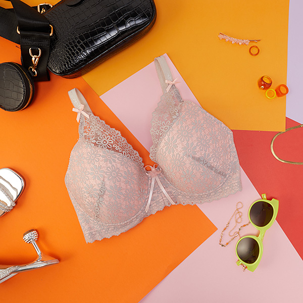 Női rózsaszín melltartó szürke csipkével - Fehérnemű