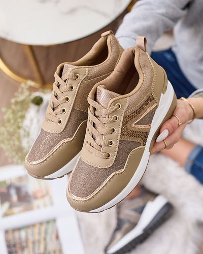 Royalfashion Női sportos tornacipő platformon Lacyrllia