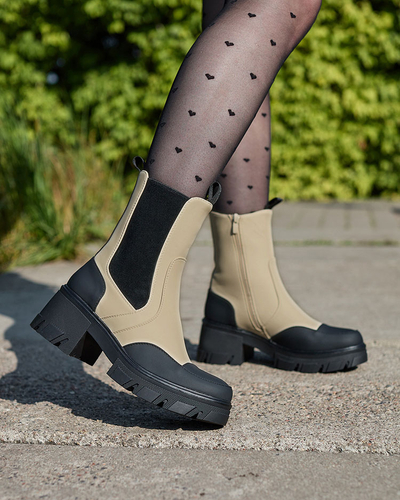 Royalfashion Női matt bézs Bevta lapos sarkú csizma