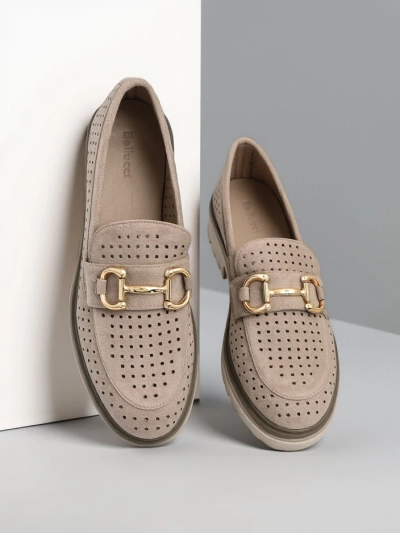 Royalfashion Női perforált mokaszin Besio