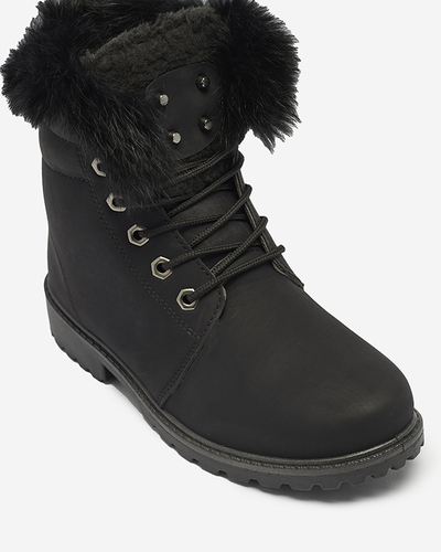 Klasszikus női csizma a'la trapper fekete színben Lausa- Footwear