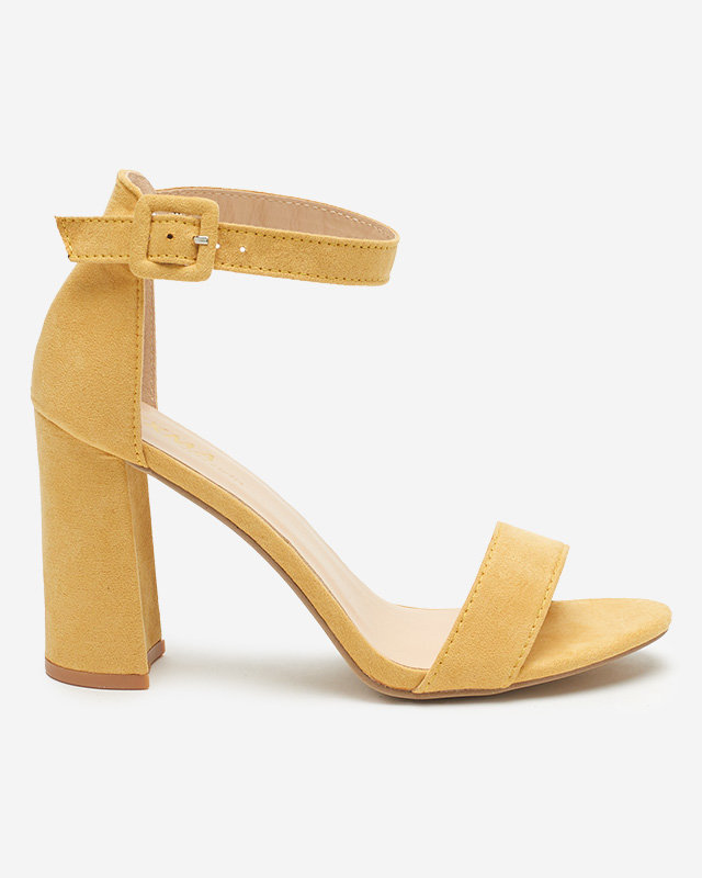 OUTLET Sárga női szandál a Mavine poszton - Lábbeli