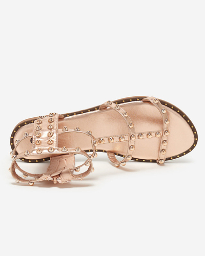 OUTLET Rózsa arany fúvókákkal díszített női szandál - Nuriak - Lábbeli