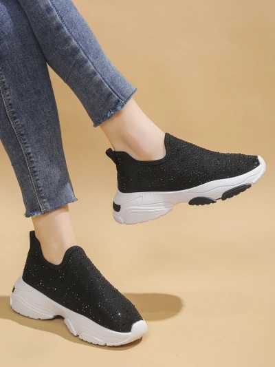 Royalfashion Slip-on női sportcipő strasszokkal Elavises