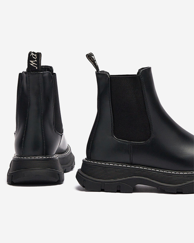 OUTLET Vastagabb talpú női bakancs fekete színben Galitt- Footwear