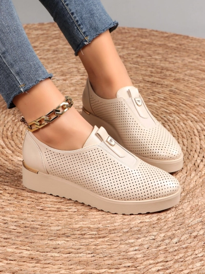 Royalfashion Slip-on női perforált cipők Goffies