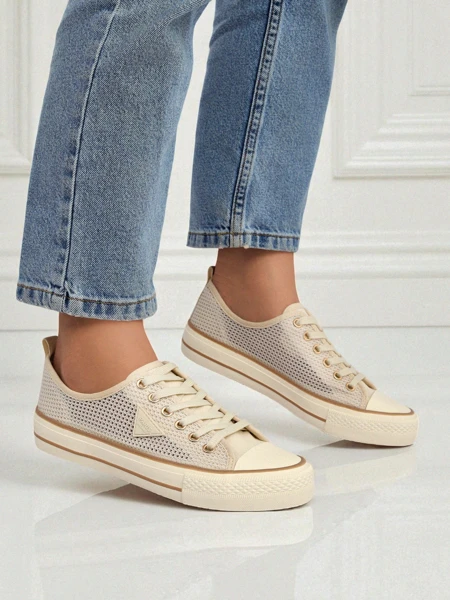 Aurelia Beige - női szövet tornacipő lapos, 3 cm-es talpon