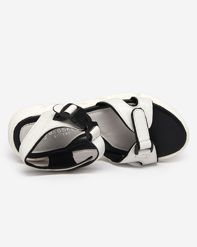 Fényes gyerekszandál fehér Leepe-Shoes-ban