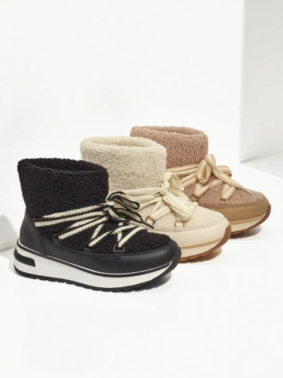 Női a'la hótaposók bundával, Verruna