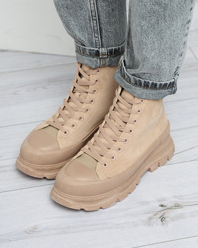 OUTLET Világosbarna, fűzős, lapos sarkú női bokacsizma Wertika - Cipők