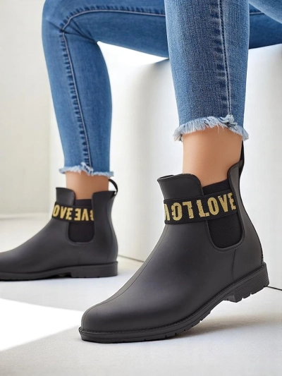 Royalfashion Női matt esőcsizma Love Love felirattal