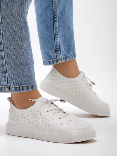 Royalfashion Női perforált fűzős sportcipő Vaned