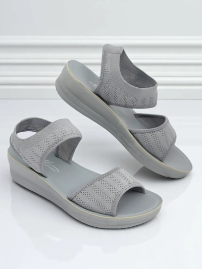 Royalfashion Női szandál vastagabb talppal Viva Flex II