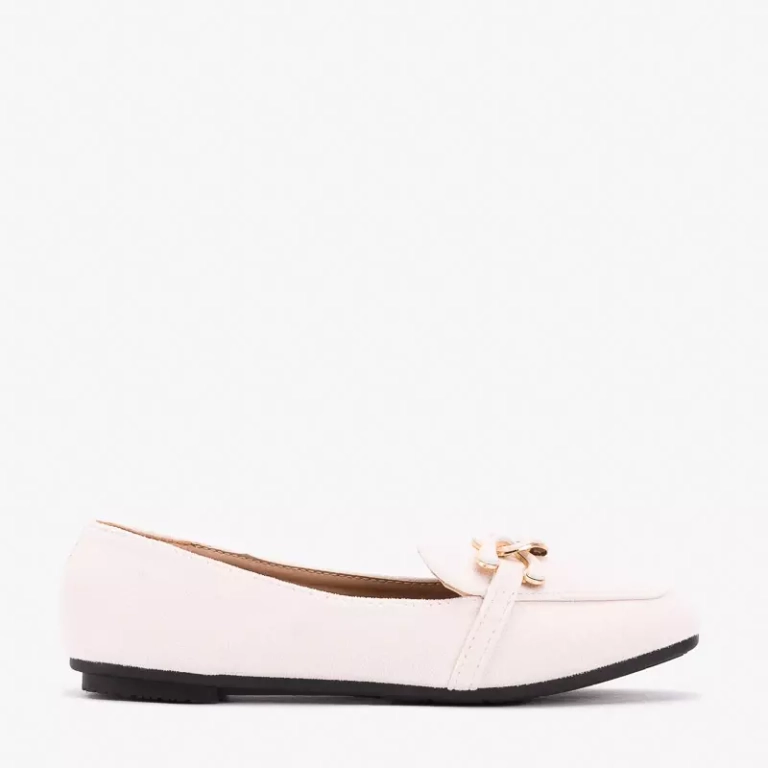 OUTLET Női krémszínű mokaszin Olly díszítéssel - Lábbeli