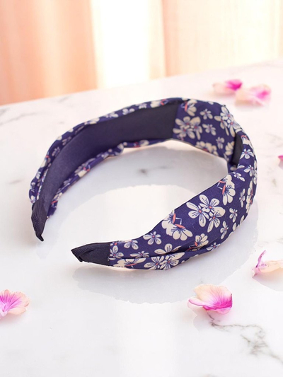 Royalfashion Hajpánt fonott virágmintával Florinda