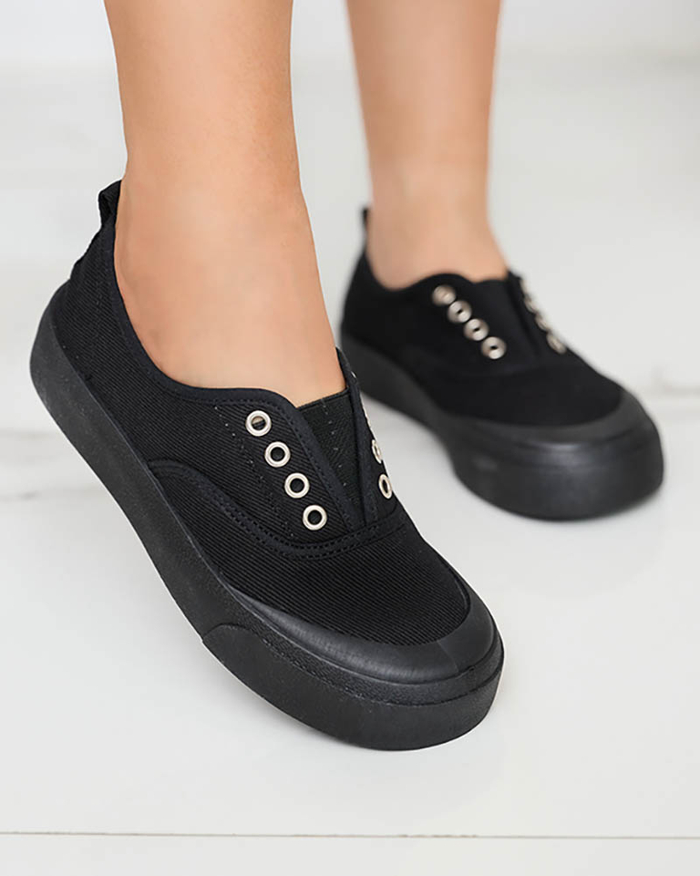 OUTLET Női tornacipő vastagabb talppal fekete színben Askol- Footwear