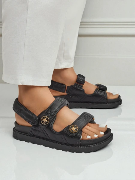 Royalfashion női szandál vastagabb talppal Vivere