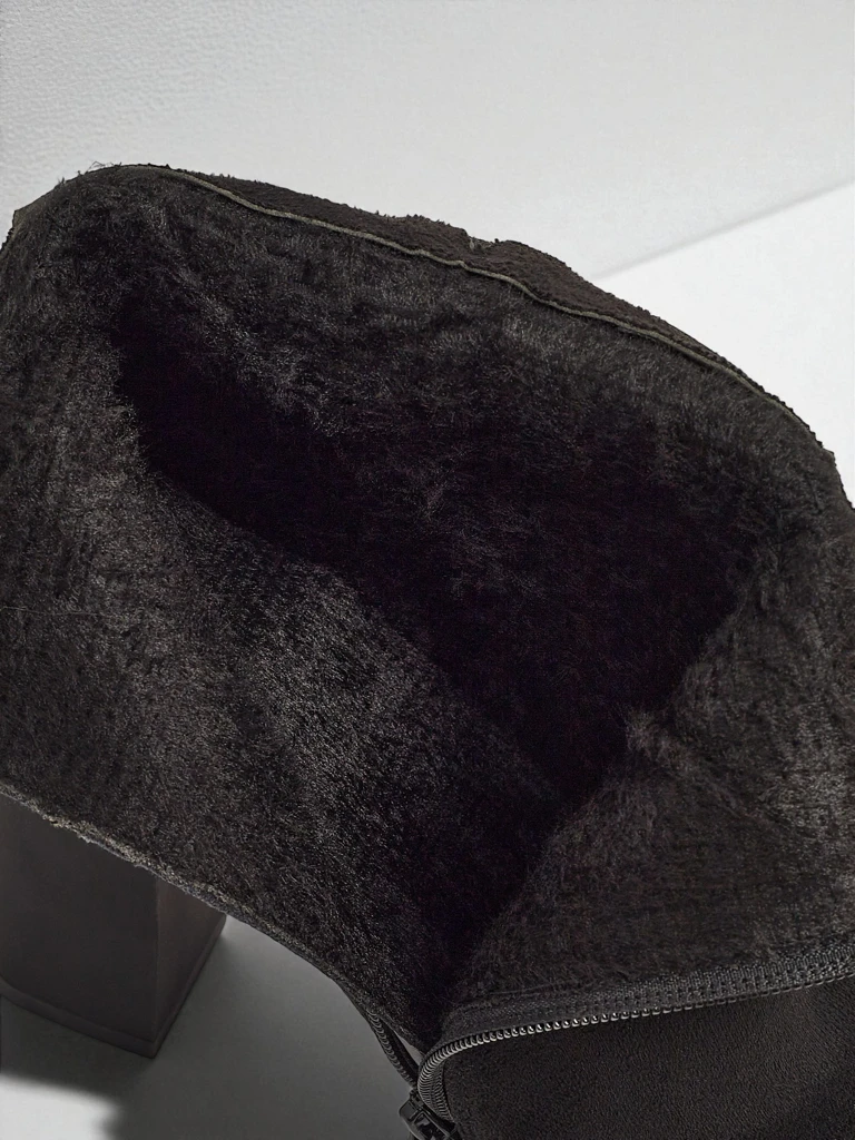 Zavrina női öko velúr bokacsizma vastag sarokkal