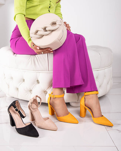 Bézs színű női szandál a Kinotia postán - Lábbeli