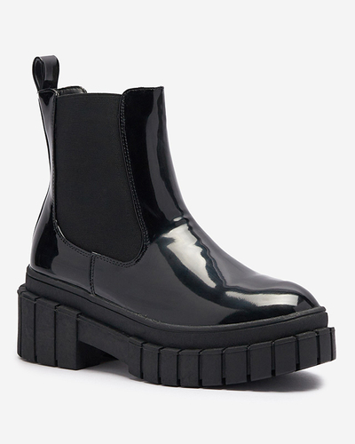 Fekete női lakkcipő vastagabb talppal Fazzati- Footwear