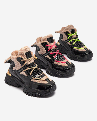 Fekete női sportcipő szőrmével és neonrózsaszín fűzővel Adbo- Footwear