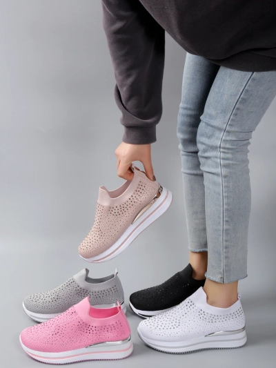 Royalfashion Női slip-on sportcipő strasszkövekkel Ceromie