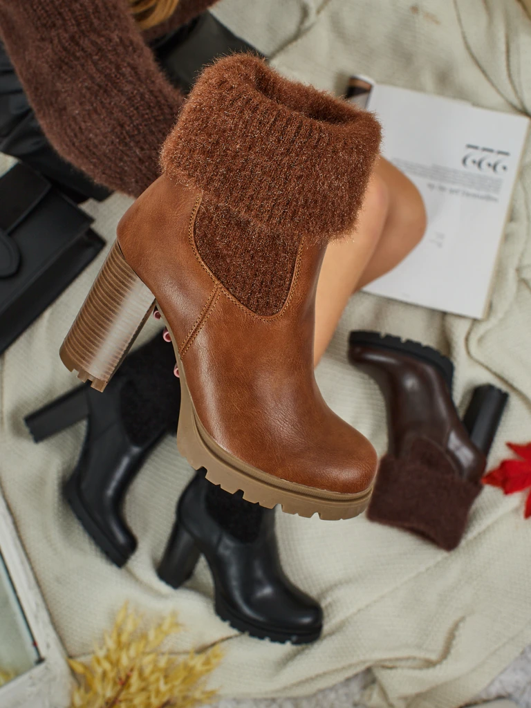 Tirave női öko bőr bokacsizma vastag sarokkal és kötött anyaggal