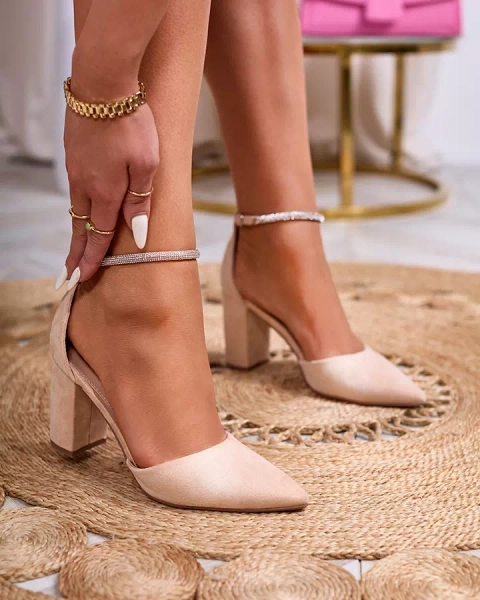 Royalfashion Bézs női cipő cirkóval Britica