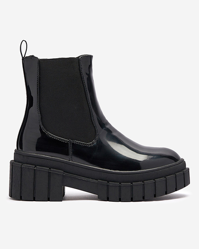 Fekete női lakkcipő vastagabb talppal Fazzati- Footwear