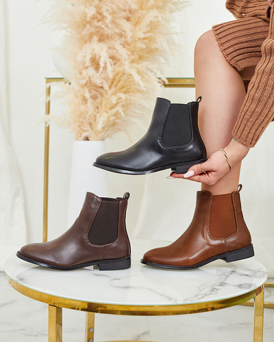 Royalfashion Fekete női csizma a'la sztyblety díszítéssel Ederte