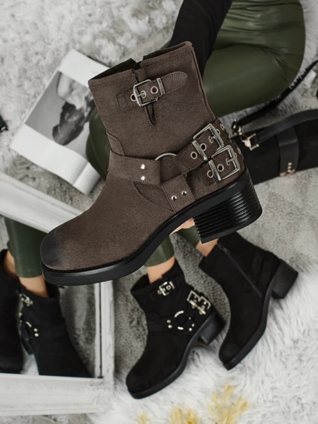 Valtos női öko velúr bokacsizma csatokkal